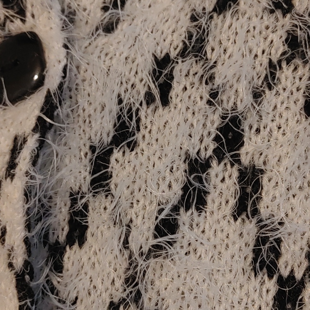 Eyelash Cardigan Women's Sz Small Creamy White And Black Cozy Soft By Outlander - Picture 3 of 7